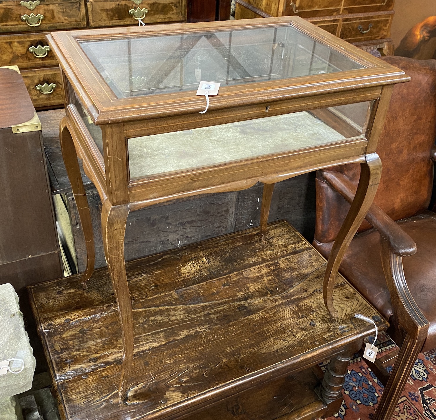 An Edwardian satinwood banded rectangular mahogany bijouterie table, width 63cm, depth 42cm, height 74cm